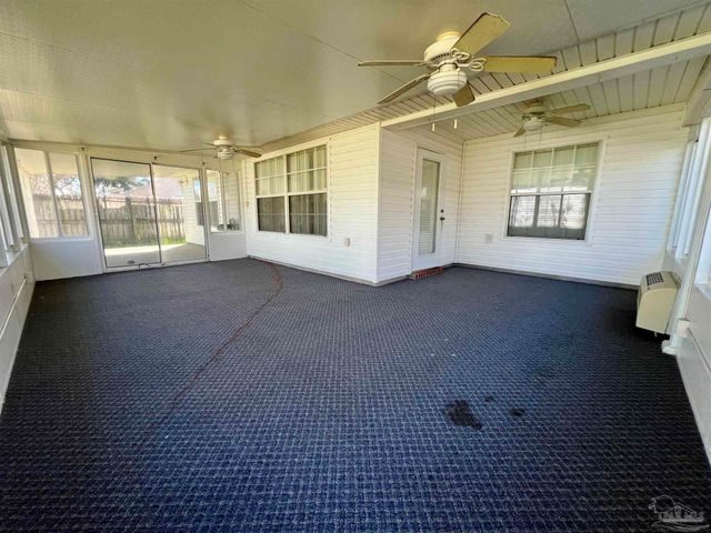 9018 Camelot Pl, Pensacola, FL 32506