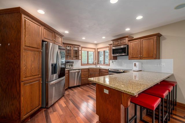 W2416 SNOWBERRY DRIVE, Appleton, WI 54915