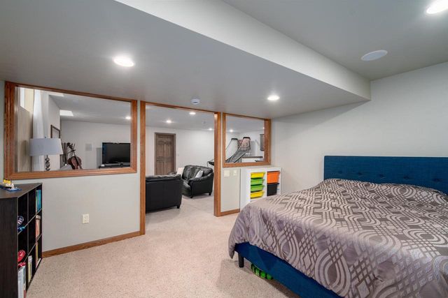 W2416 SNOWBERRY DRIVE, Appleton, WI 54915