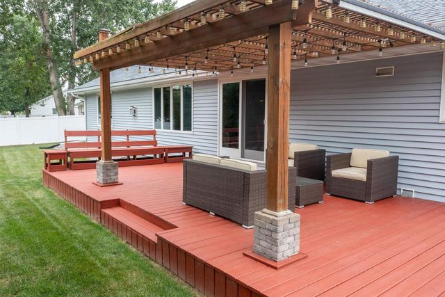 W2416 SNOWBERRY DRIVE, Appleton, WI 54915