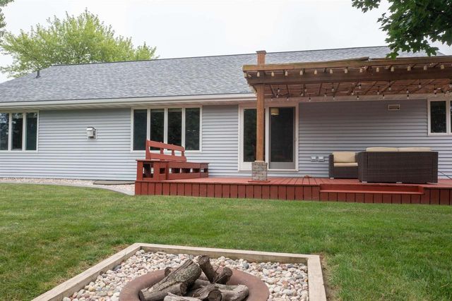 W2416 SNOWBERRY DRIVE, Appleton, WI 54915