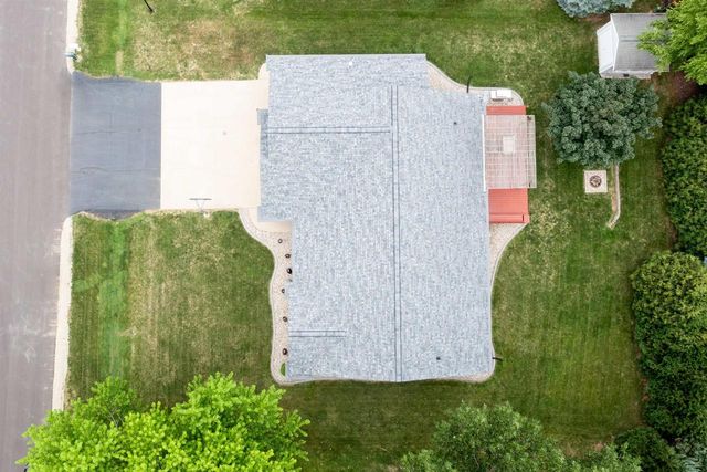 W2416 SNOWBERRY DRIVE, Appleton, WI 54915
