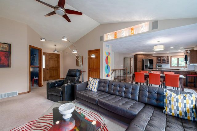 W2416 SNOWBERRY DRIVE, Appleton, WI 54915
