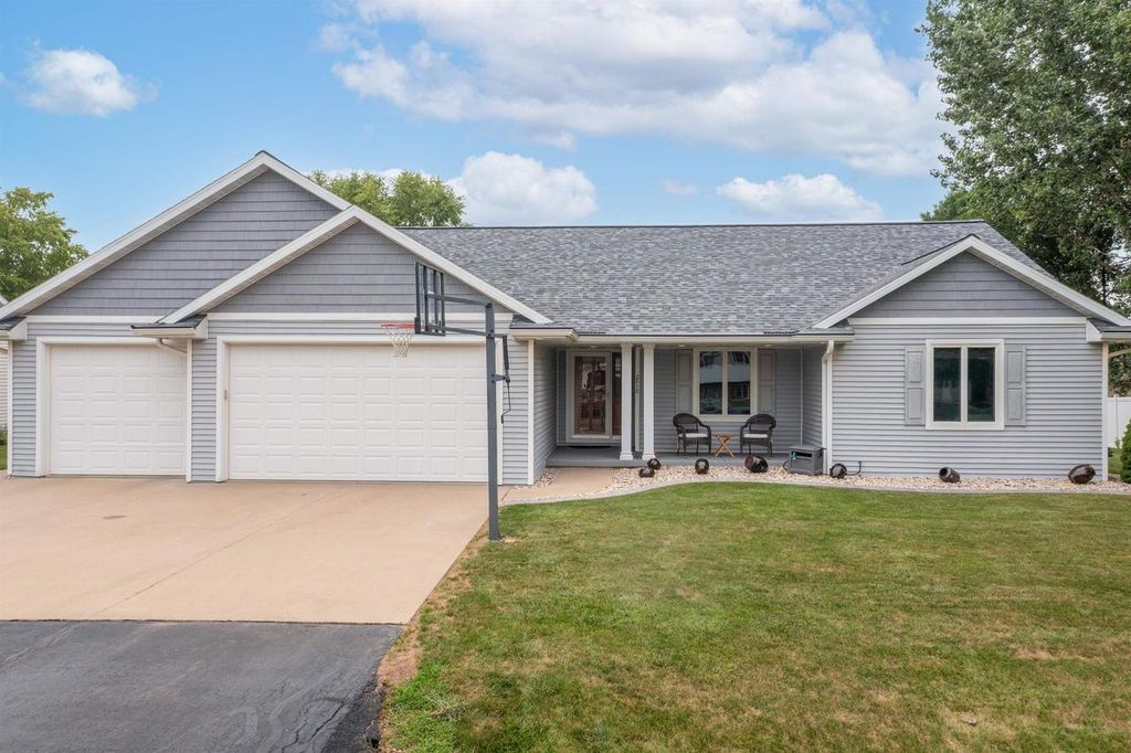 W2416 SNOWBERRY DRIVE, Appleton, WI 54915