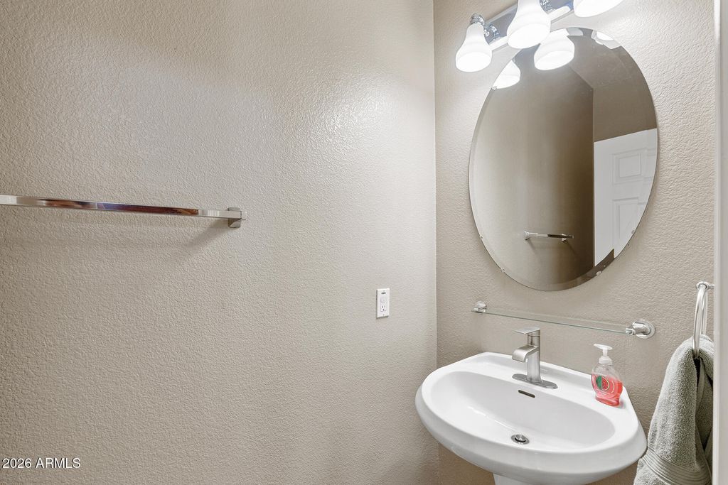 Image 13 of property listing at 25815 N 67TH Drive, Peoria, AZ 85383