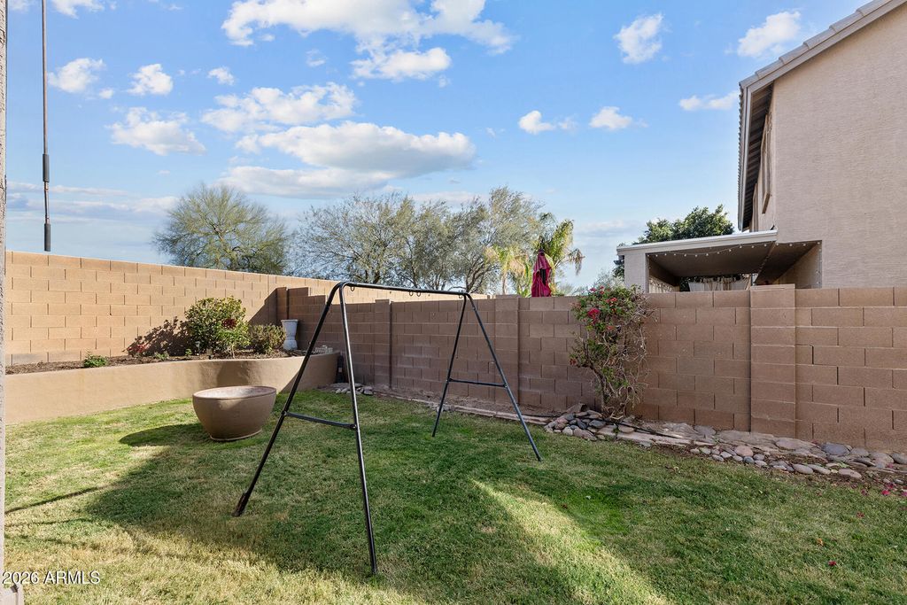 Image 26 of property listing at 25815 N 67TH Drive, Peoria, AZ 85383