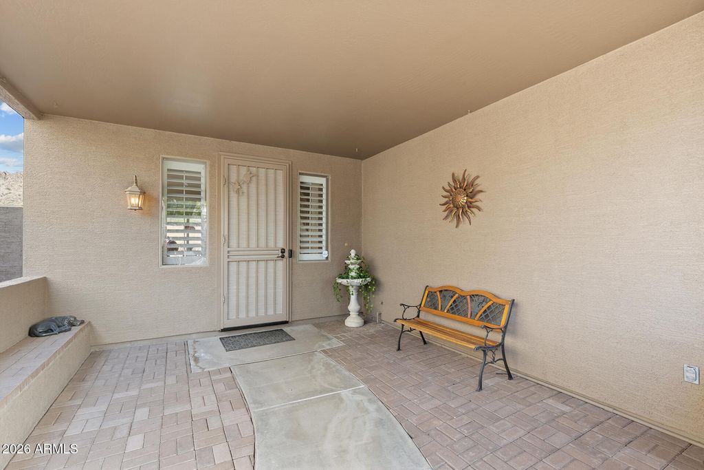 Image 3 of property listing at 25815 N 67TH Drive, Peoria, AZ 85383