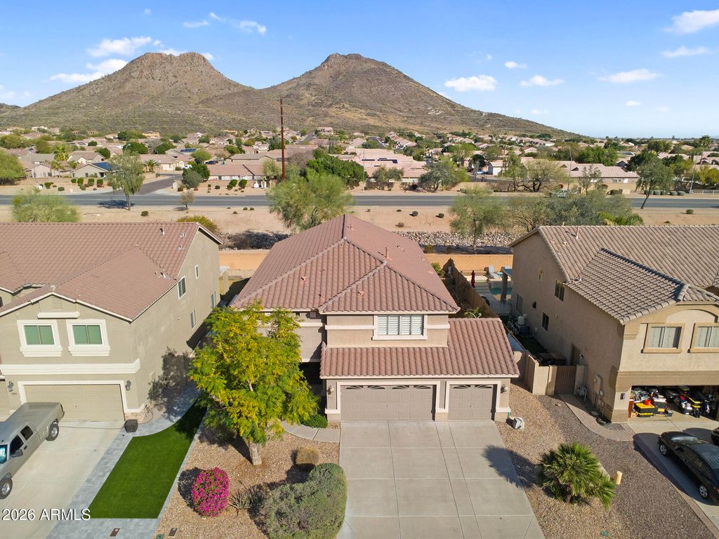 Image 30 of property listing at 25815 N 67TH Drive, Peoria, AZ 85383