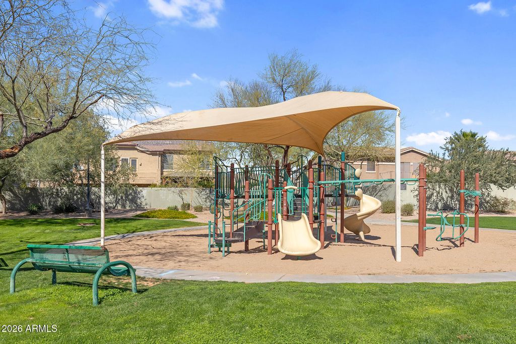 Image 33 of property listing at 25815 N 67TH Drive, Peoria, AZ 85383