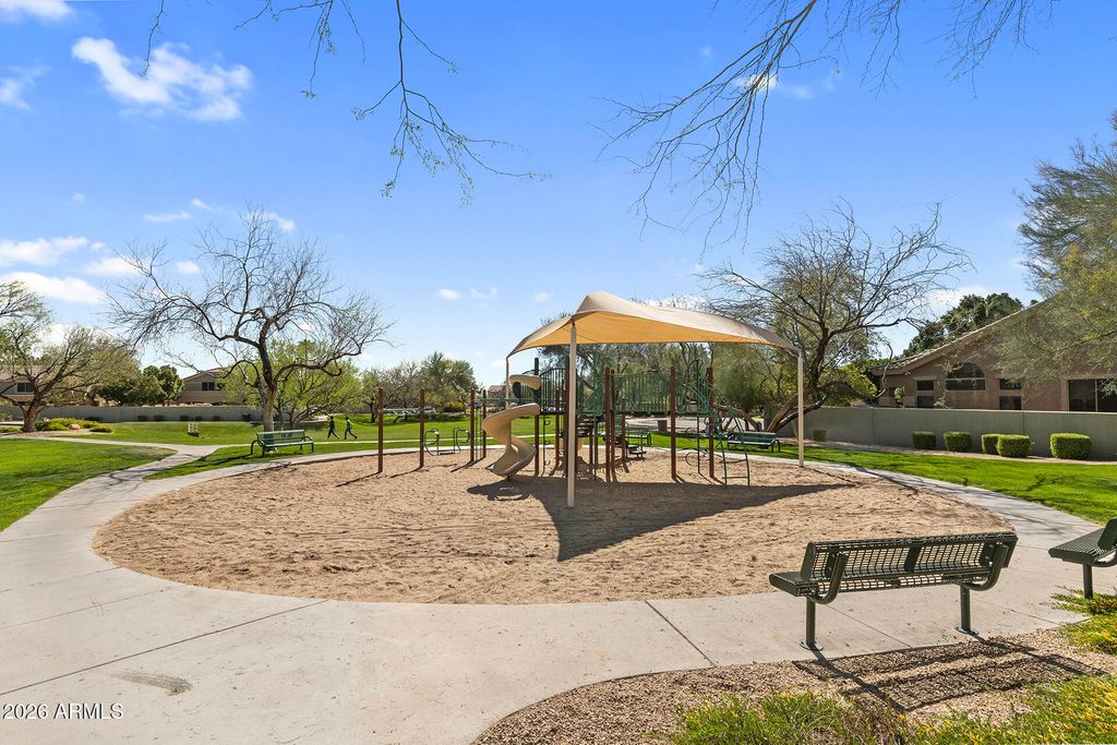 Image 34 of property listing at 25815 N 67TH Drive, Peoria, AZ 85383