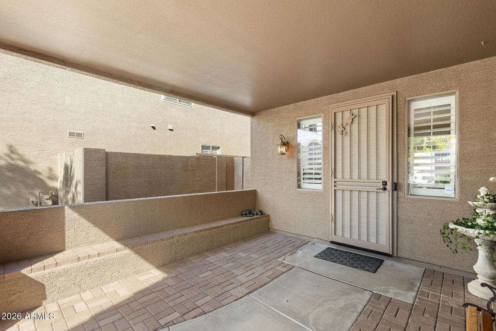 Image 4 of property listing at 25815 N 67TH Drive, Peoria, AZ 85383