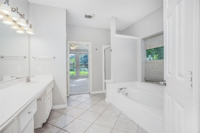 122 Crystal Reef Drive, League City, TX 77573