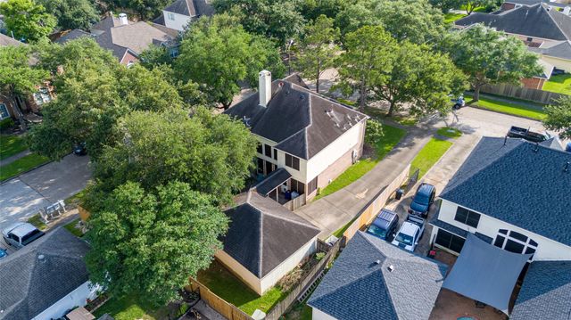 122 Crystal Reef Drive, League City, TX 77573