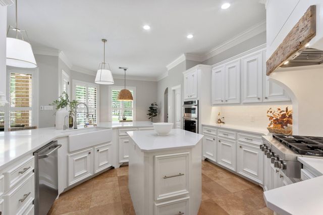 11633 Kingford Drive, Montgomery, TX 77316