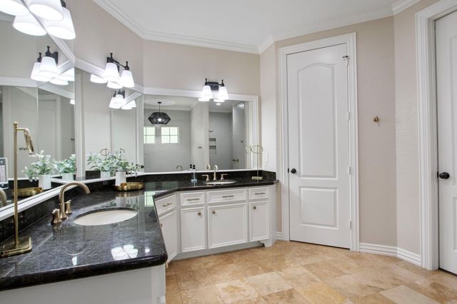 11633 Kingford Drive, Montgomery, TX 77316