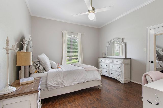 11633 Kingford Drive, Montgomery, TX 77316