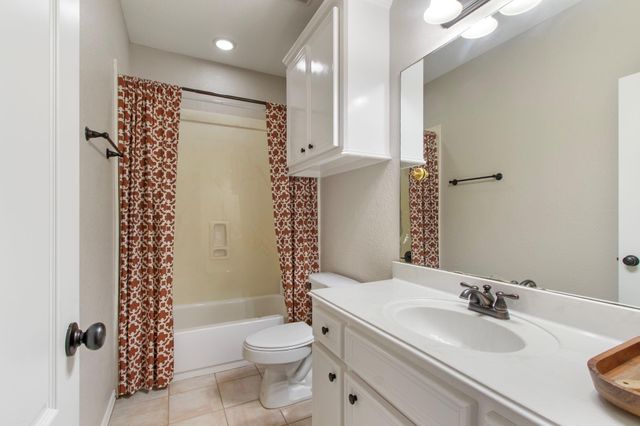 11633 Kingford Drive, Montgomery, TX 77316