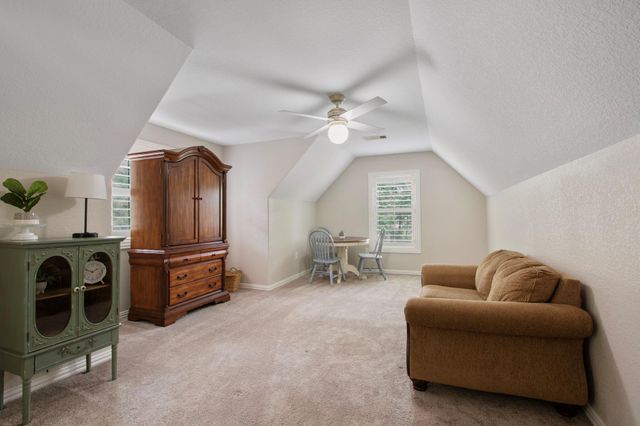 11633 Kingford Drive, Montgomery, TX 77316