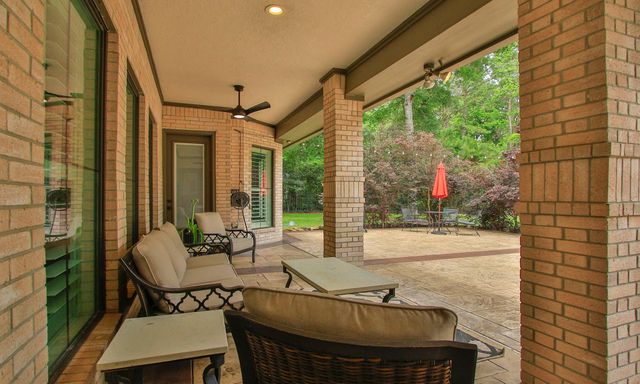 11633 Kingford Drive, Montgomery, TX 77316