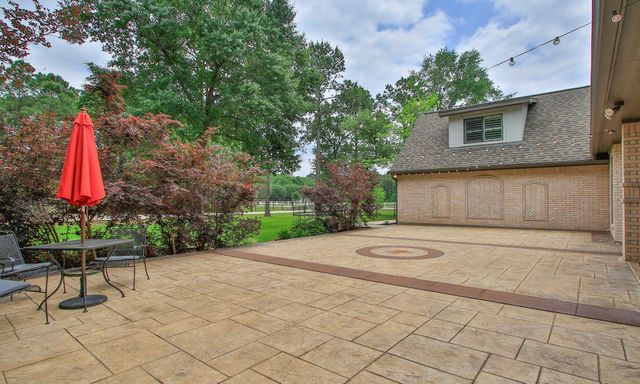 11633 Kingford Drive, Montgomery, TX 77316