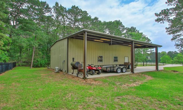 11633 Kingford Drive, Montgomery, TX 77316