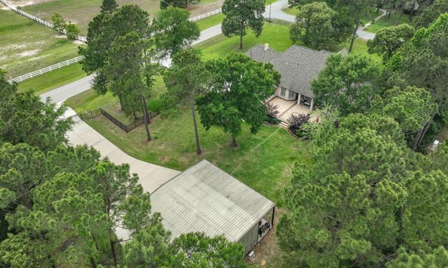 11633 Kingford Drive, Montgomery, TX 77316