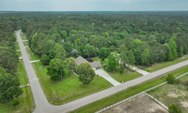 11633 Kingford Drive, Montgomery, TX 77316