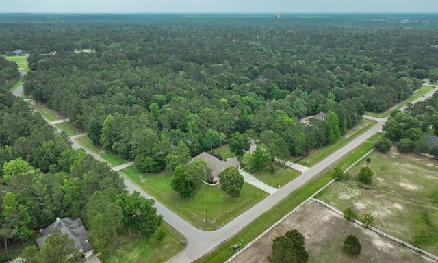 11633 Kingford Drive, Montgomery, TX 77316