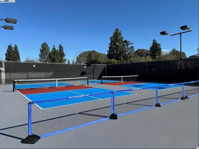 2772 San Minete Dr, Livermore, CA 94550