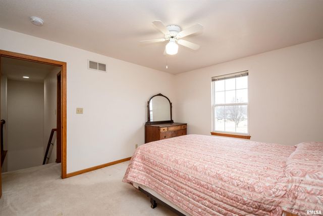 1 PLYMOUTH Court, Washington, IL 61571