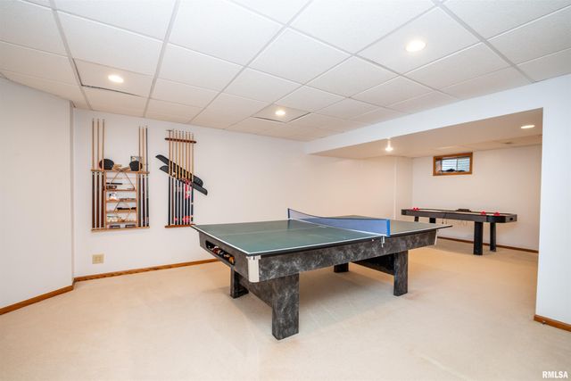 1 PLYMOUTH Court, Washington, IL 61571