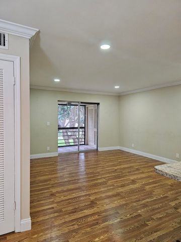 1271 NW 13th Street 460e, Boca Raton, FL 33486