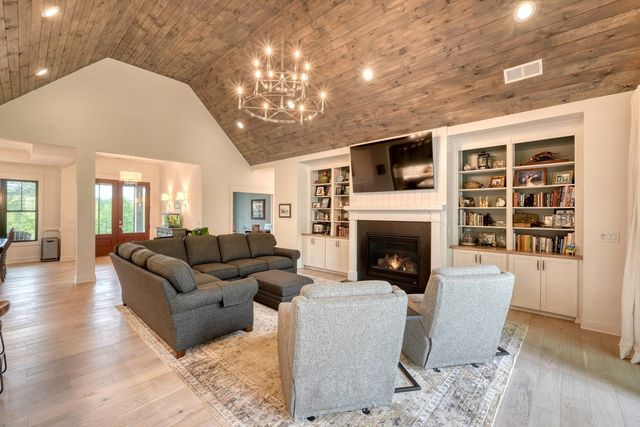 629 Old Owen Drive, Blairsville, GA 30512