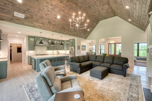 629 Old Owen Drive, Blairsville, GA 30512