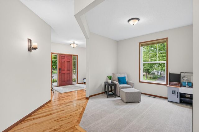 3401 Mulberry Alcove, Woodbury, MN 55129