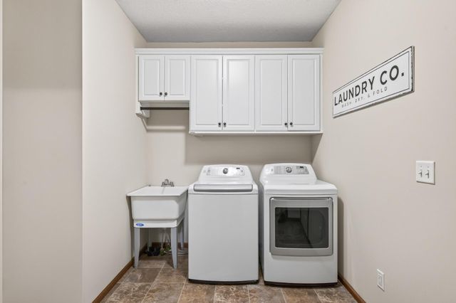 3401 Mulberry Alcove, Woodbury, MN 55129