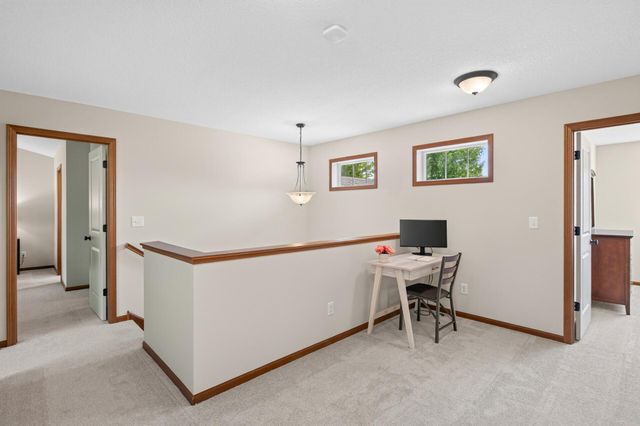 3401 Mulberry Alcove, Woodbury, MN 55129