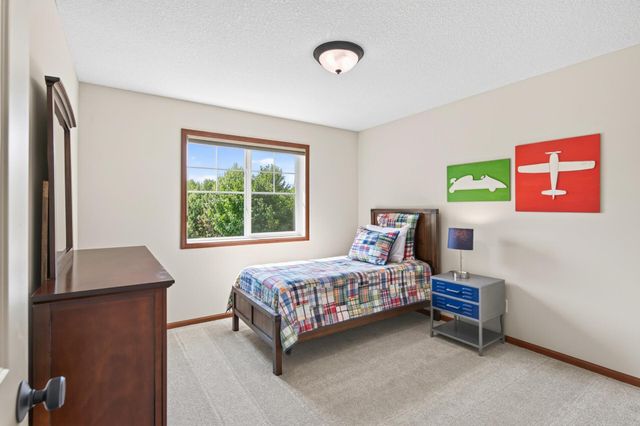 3401 Mulberry Alcove, Woodbury, MN 55129