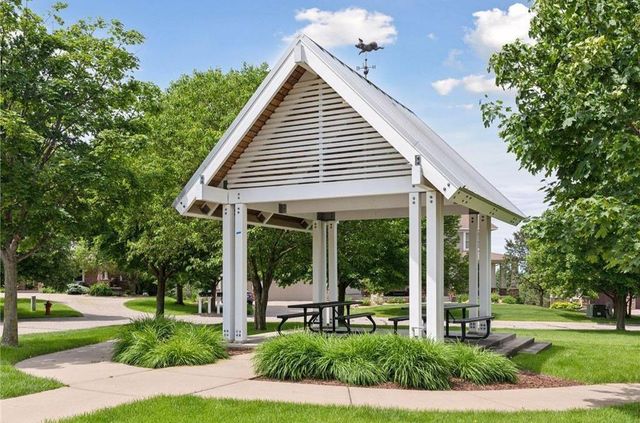 3401 Mulberry Alcove, Woodbury, MN 55129