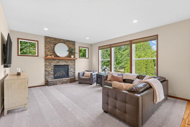 3401 Mulberry Alcove, Woodbury, MN 55129