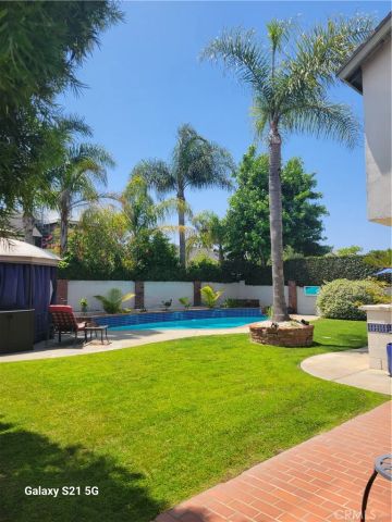 21171 Lochlea Lane, Huntington Beach, CA 92646