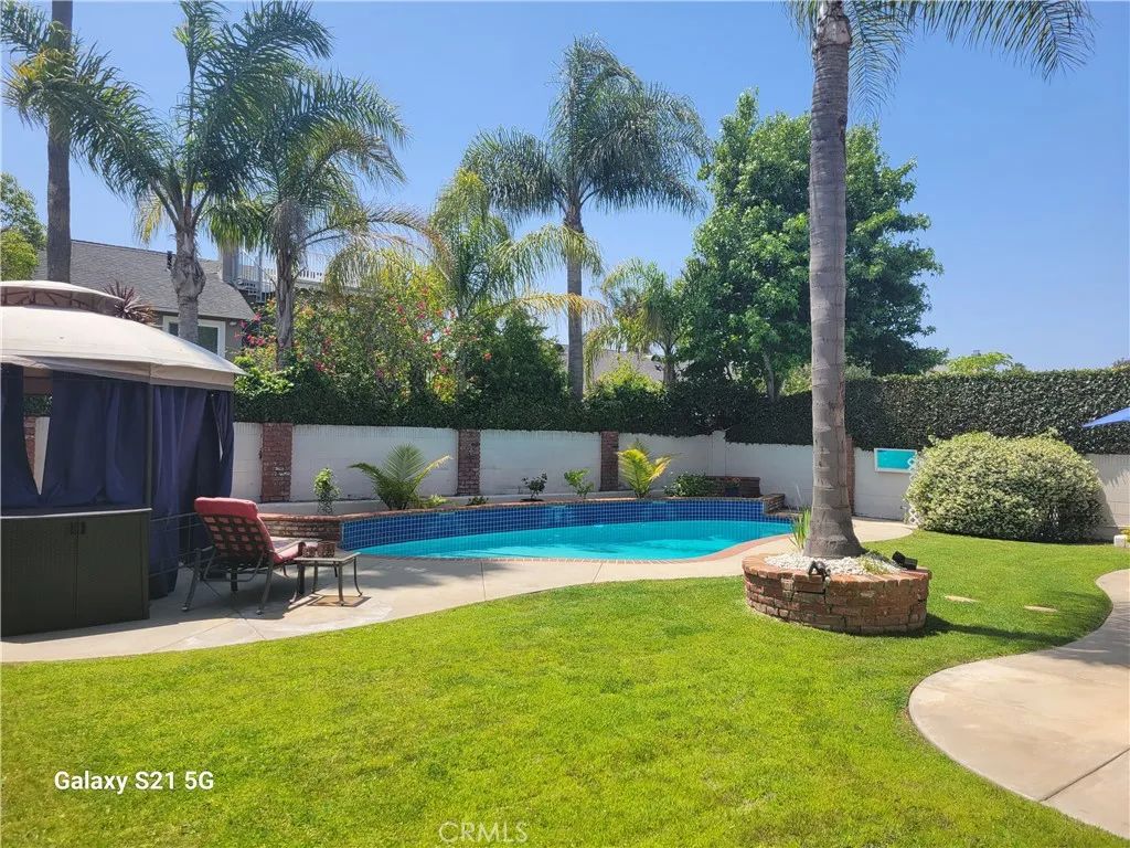 21171 Lochlea Lane, Huntington Beach, CA 92646