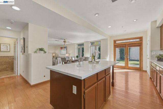 1433 Jayhawk Ln, Livermore, CA 94551