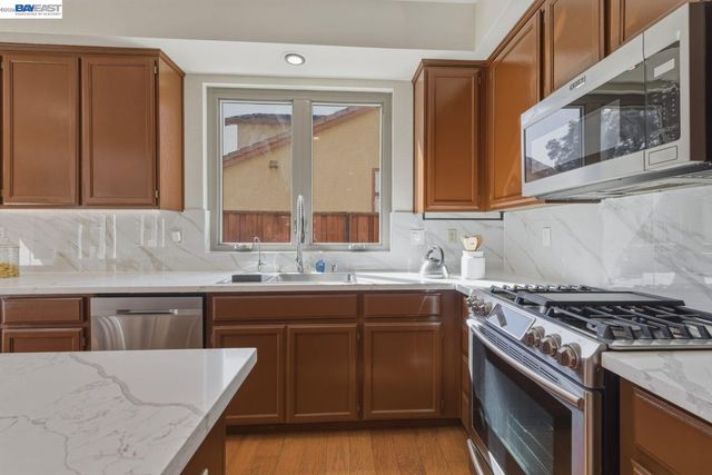 1433 Jayhawk Ln, Livermore, CA 94551