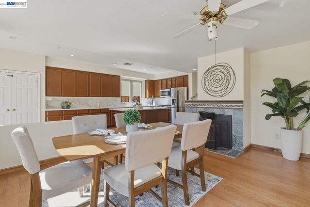 1433 Jayhawk Ln, Livermore, CA 94551