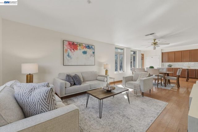 1433 Jayhawk Ln, Livermore, CA 94551