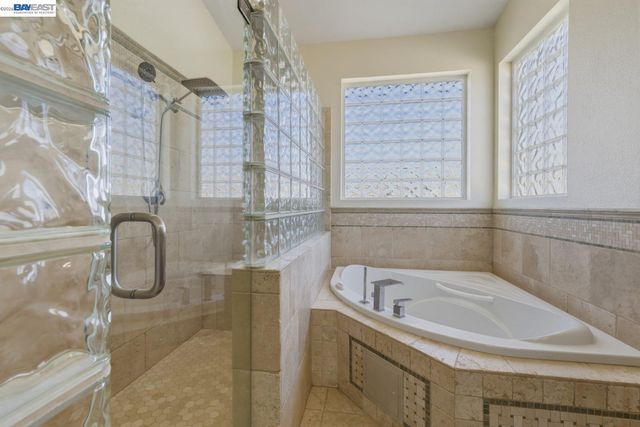 1433 Jayhawk Ln, Livermore, CA 94551