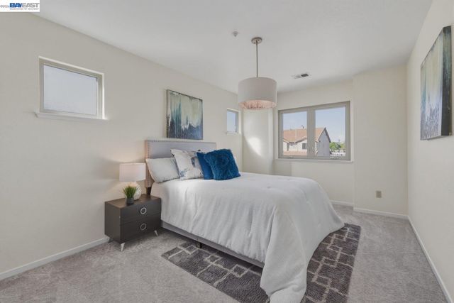 1433 Jayhawk Ln, Livermore, CA 94551