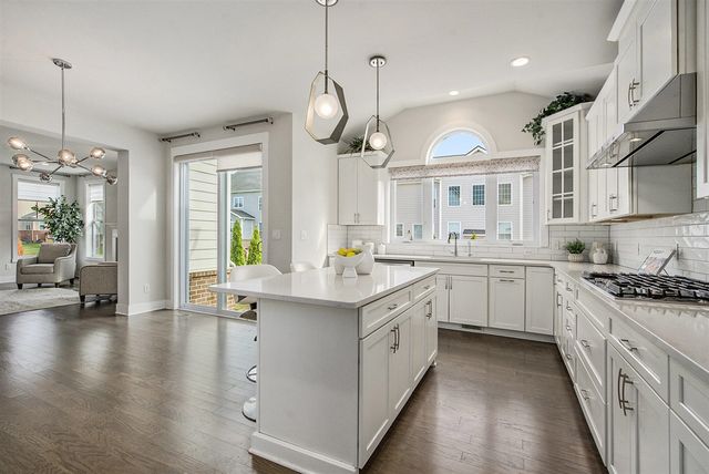 413 Blossom Drive, Ann Arbor, MI 48103