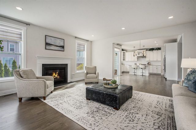 413 Blossom Drive, Ann Arbor, MI 48103